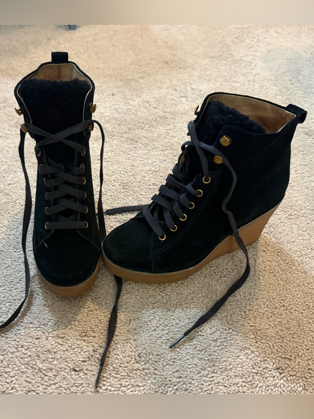 Ugg Kiernan Black Suede Leather Shearling Wedge Ankle Boots Size 5.5